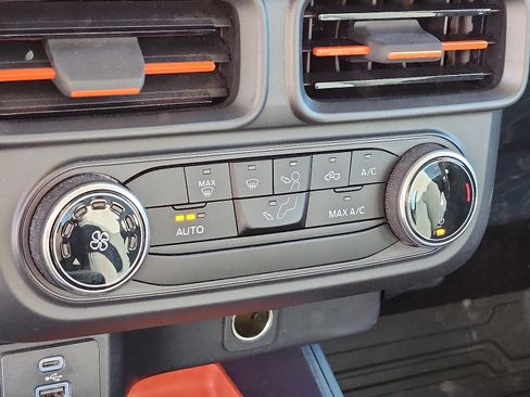 Used 2023 Ford Maverick XLT image 15