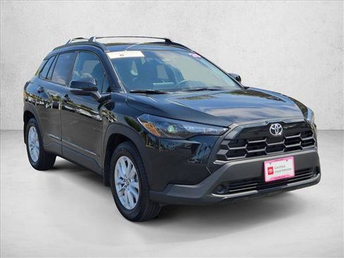 Certified 2026 Toyota Corolla Cross LE FWD image 3