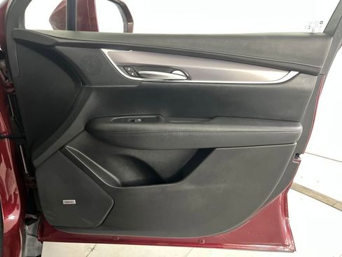 Used 2018 Cadillac XT5 Luxury image 40