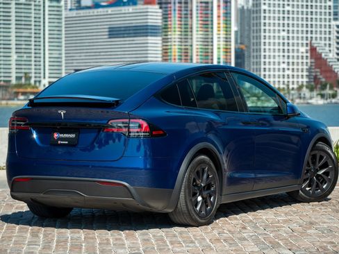 Used 2022 Tesla Model X Long Range image 4