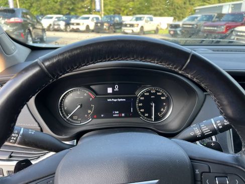 Used 2020 Cadillac XT4 Luxury w/ Cold Weather Package AWD/4WD image 9