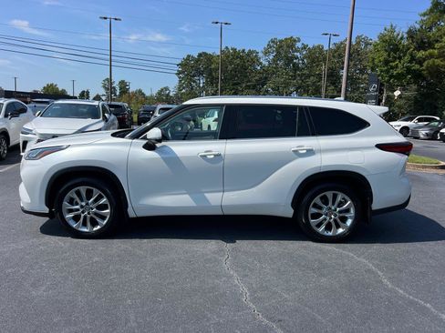 Used 2023 Toyota Highlander Limited AWD/4WD image 8