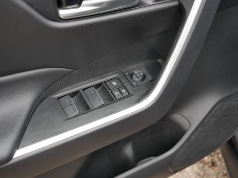 Used 2024 Toyota RAV4 SE w/ Convenience Package AWD/4WD image 18