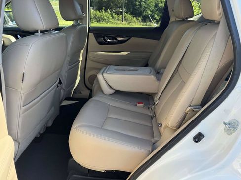 Used 2017 Nissan Rogue SL w/ SL Premium Package AWD/4WD image 19
