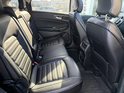 Used 2019 Ford Edge SEL w/ Equipment Group 201A FWD image 13