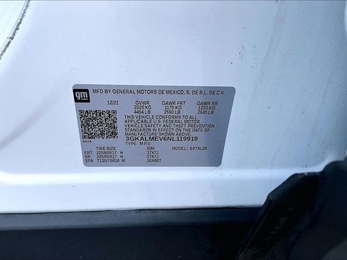 Used 2022 GMC Terrain SLE FWD image 3
