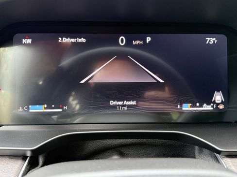 New 2025 Jeep Grand Cherokee Limited w/ Luxury Tech Group II image 23