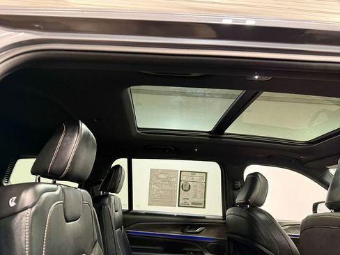 Used 2024 Jeep Grand Cherokee L Overland w/ Trailer Tow Package image 70