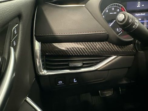 Used 2023 Cadillac XT4 Sport image 21