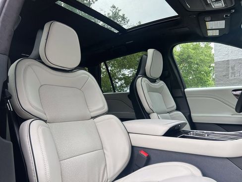 New 2026 Lincoln Aviator Black Label AWD/4WD image 26