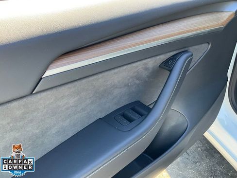 Used 2023 Tesla Model 3 Standard Range image 24