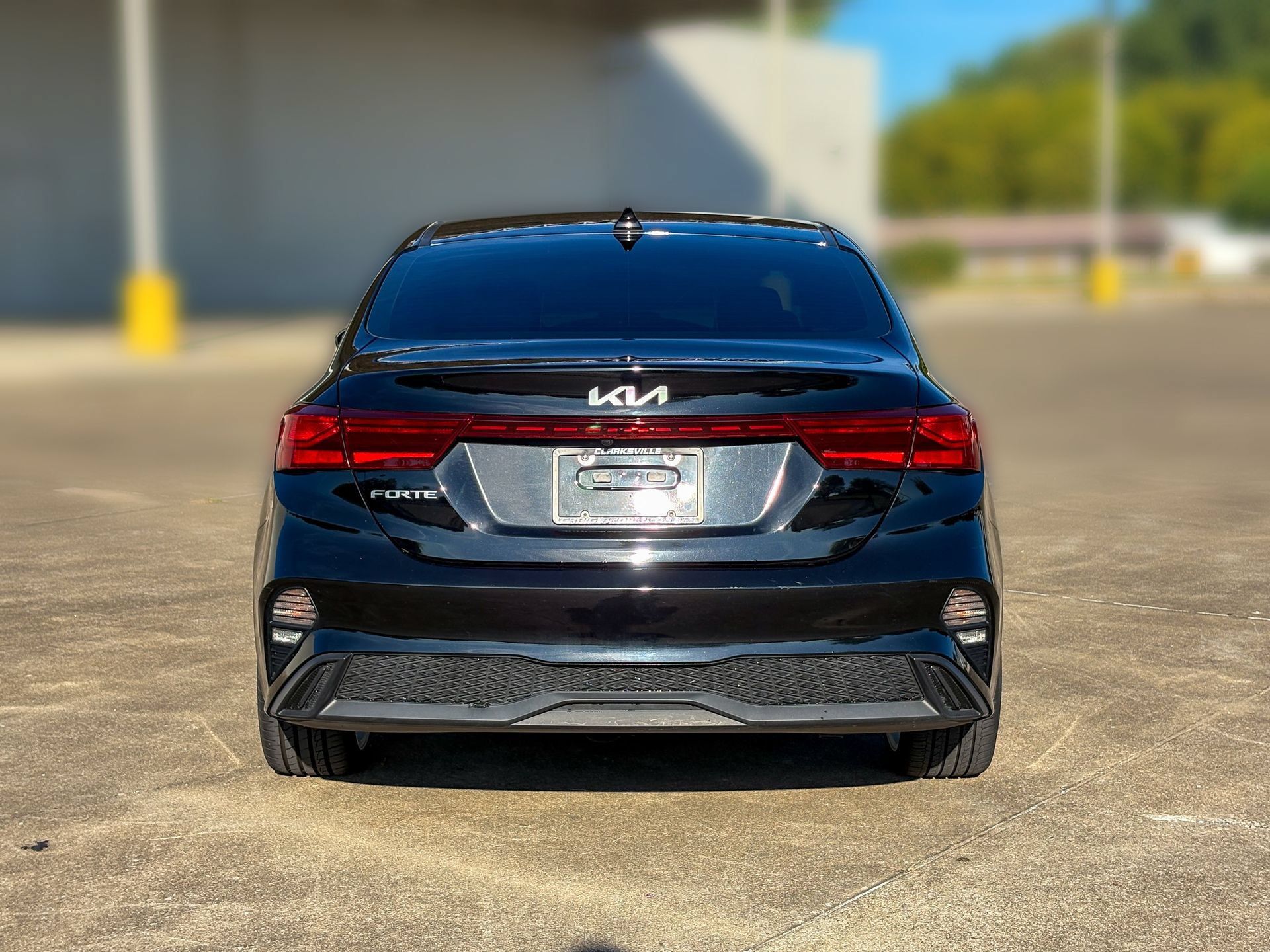 Used 2024 Kia Forte LXS w/ LXS Technology Package FWD image 7