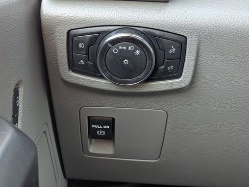 Used 2018 Ford F150 XLT image 22