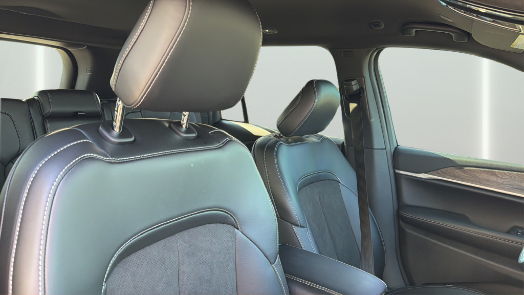 New 2027 Jeep Grand Cherokee Altitude AWD/4WD image 27