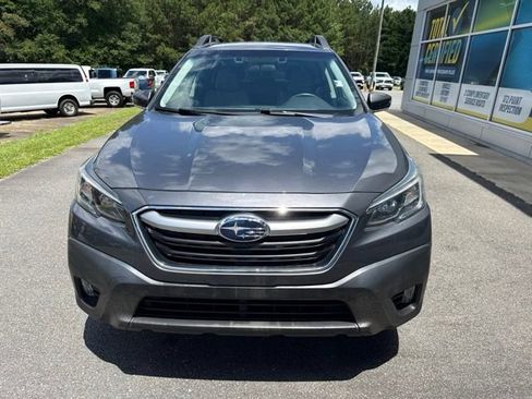 Used 2022 Subaru Outback Premium AWD/4WD image 2