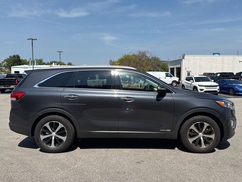 Used 2018 Kia Sorento EX AWD/4WD image 2