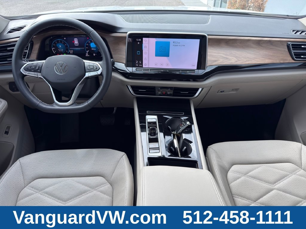 Used 2024 Volkswagen Atlas SE w/ Black Wheel Package FWD image 26
