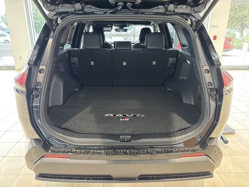 Used 2026 Toyota RAV4 AWD Plug-in Hybrid image 29