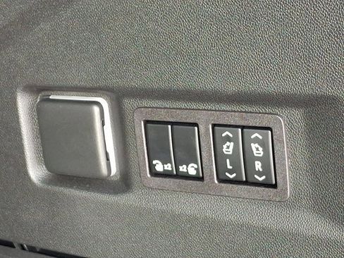 Certified 2023 GMC Yukon Denali Ultimate AWD/4WD image 40