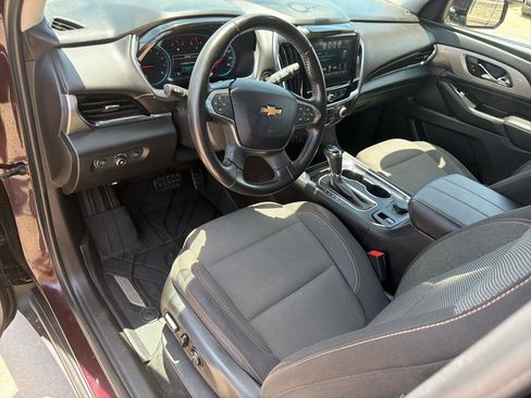 Used 2019 Chevrolet Traverse LT FWD image 10