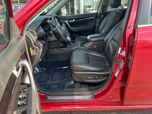 Used 2014 Kia Sorento SX w/ 3rd Row Package AWD/4WD image 21