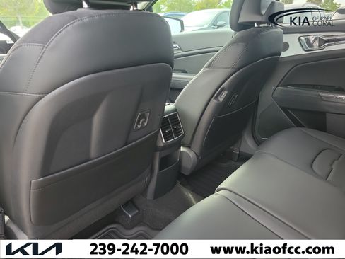 New 2026 Kia Sportage SX FWD image 13