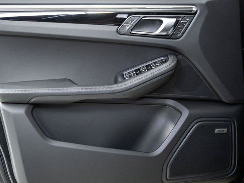 New 2026 Porsche Macan AWD/4WD image 6