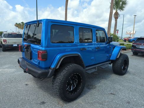 Used 2022 Jeep Wrangler Unlimited Rubicon w/ Xtreme Recon 35" Tire Package AWD/4WD image 6