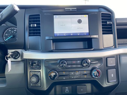 New 2026 Ford F350 XL w/ XL Off-Road Package AWD/4WD image 9
