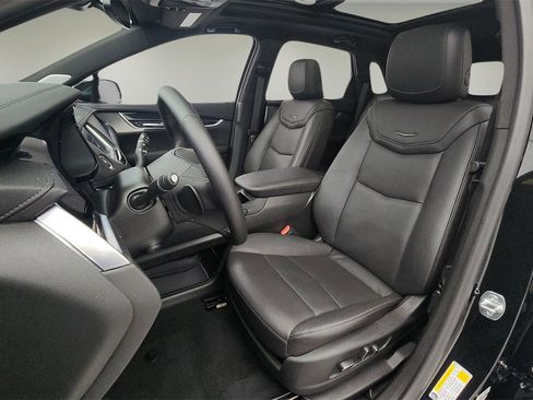 Used 2025 Cadillac XT5 Premium Luxury image 33