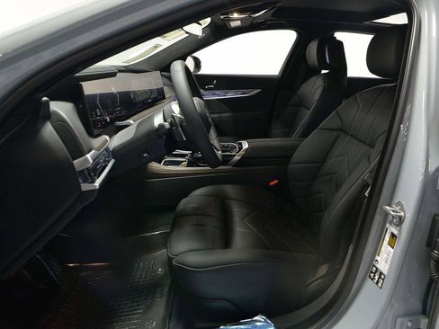 New 2026 BMW 760i xDrive w/ Luxury Rear Seating Package image 8