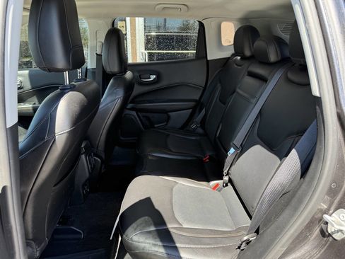 Used 2017 Jeep Compass Limited w/ Navigation Group image 13