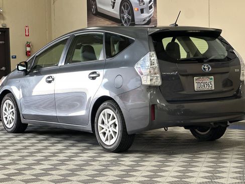 Used 2014 Toyota Prius V Three FWD image 6