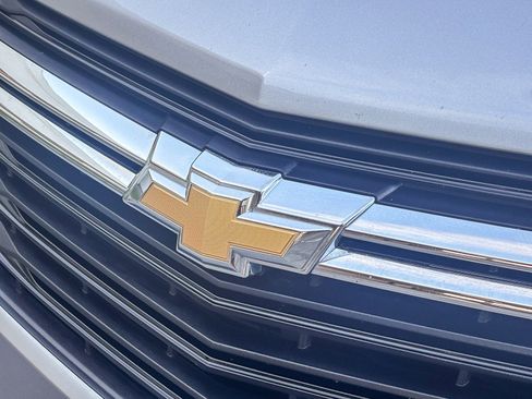 Used 2024 Chevrolet Equinox LT image 11