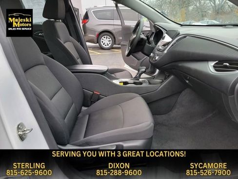 Used 2024 Chevrolet Malibu LT image 24