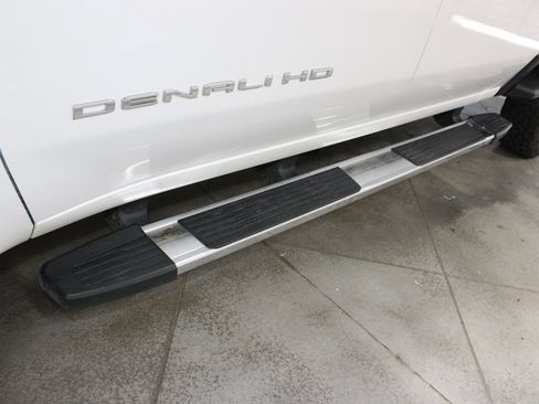 Used 2020 GMC Sierra 2500 Denali w/ Denali Ultimate Package AWD/4WD image 17