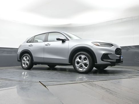 Certified 2023 Honda HR-V LX image 31