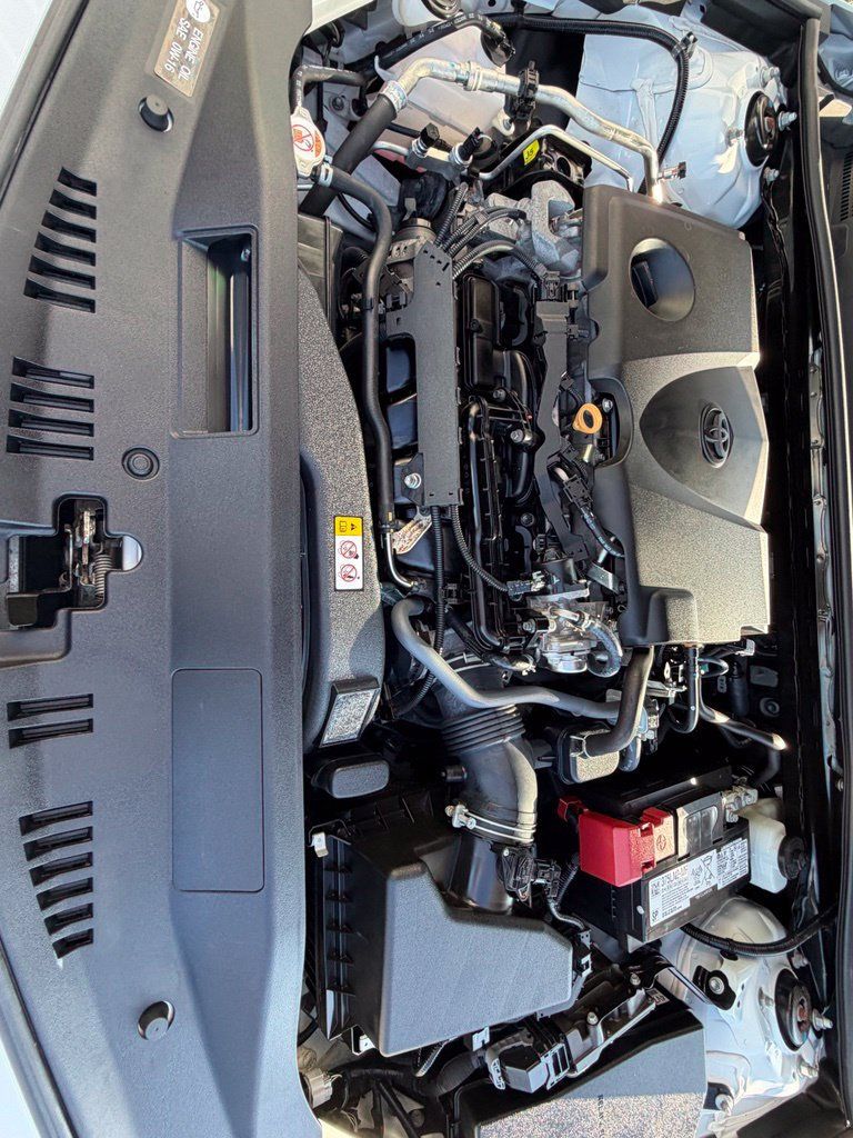 Used 2024 Toyota Camry SE FWD image 7