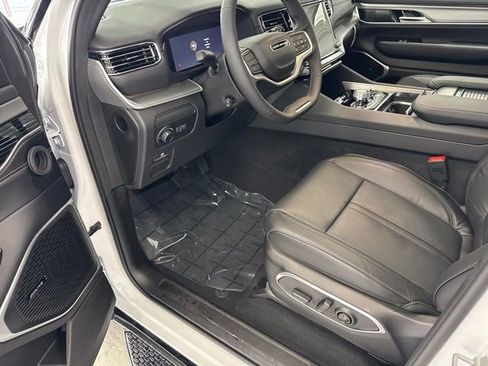 New 2026 Jeep Grand Wagoneer 4WD image 14