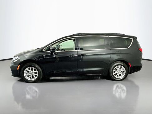 Used 2022 Chrysler Pacifica Touring-L FWD image 4