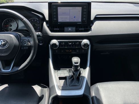 Used 2022 Toyota RAV4 XLE Premium FWD image 17