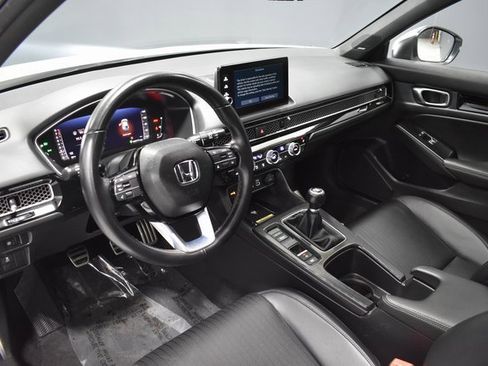 Used 2024 Honda Civic Sport Touring image 4