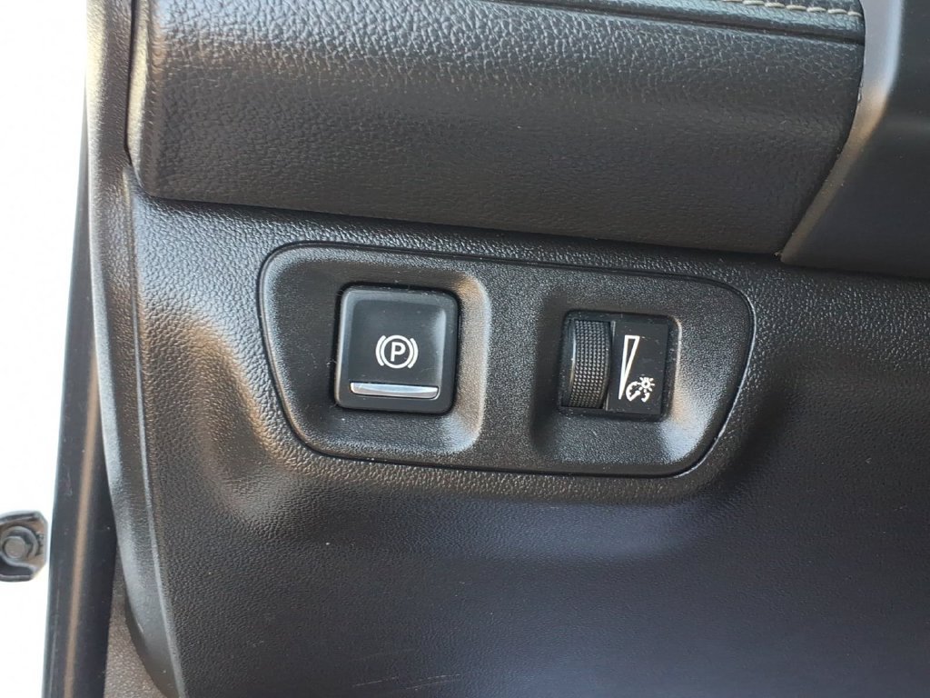 Used 2018 GMC Acadia SLT FWD image 16