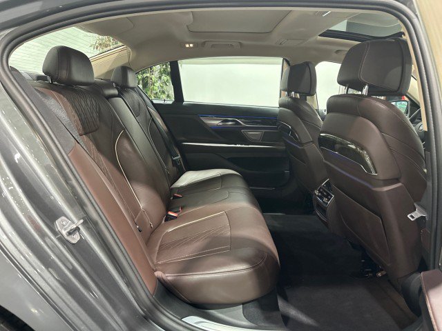 Used 2016 BMW 740i w/ Executive Package 2 RWD image 51