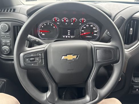 Used 2026 Chevrolet Silverado 2500 Custom w/ Custom Value Package image 18