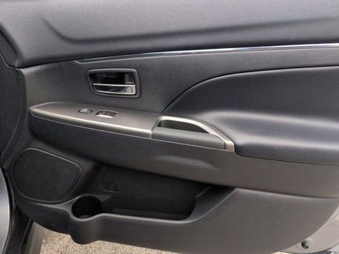 Used 2025 Mitsubishi Outlander Sport AWD image 32