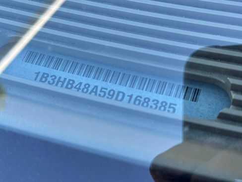 Used 2009 Dodge Caliber SXT image 7