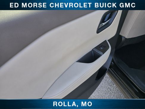 Used 2025 Nissan Rogue SV FWD image 18