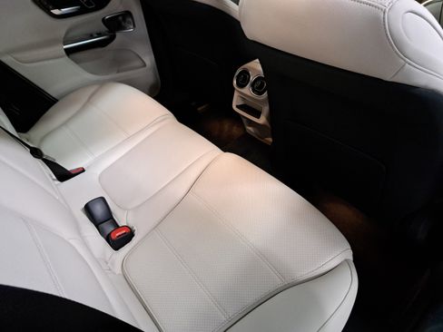 New 2026 Mercedes-Benz GLC 300 image 11