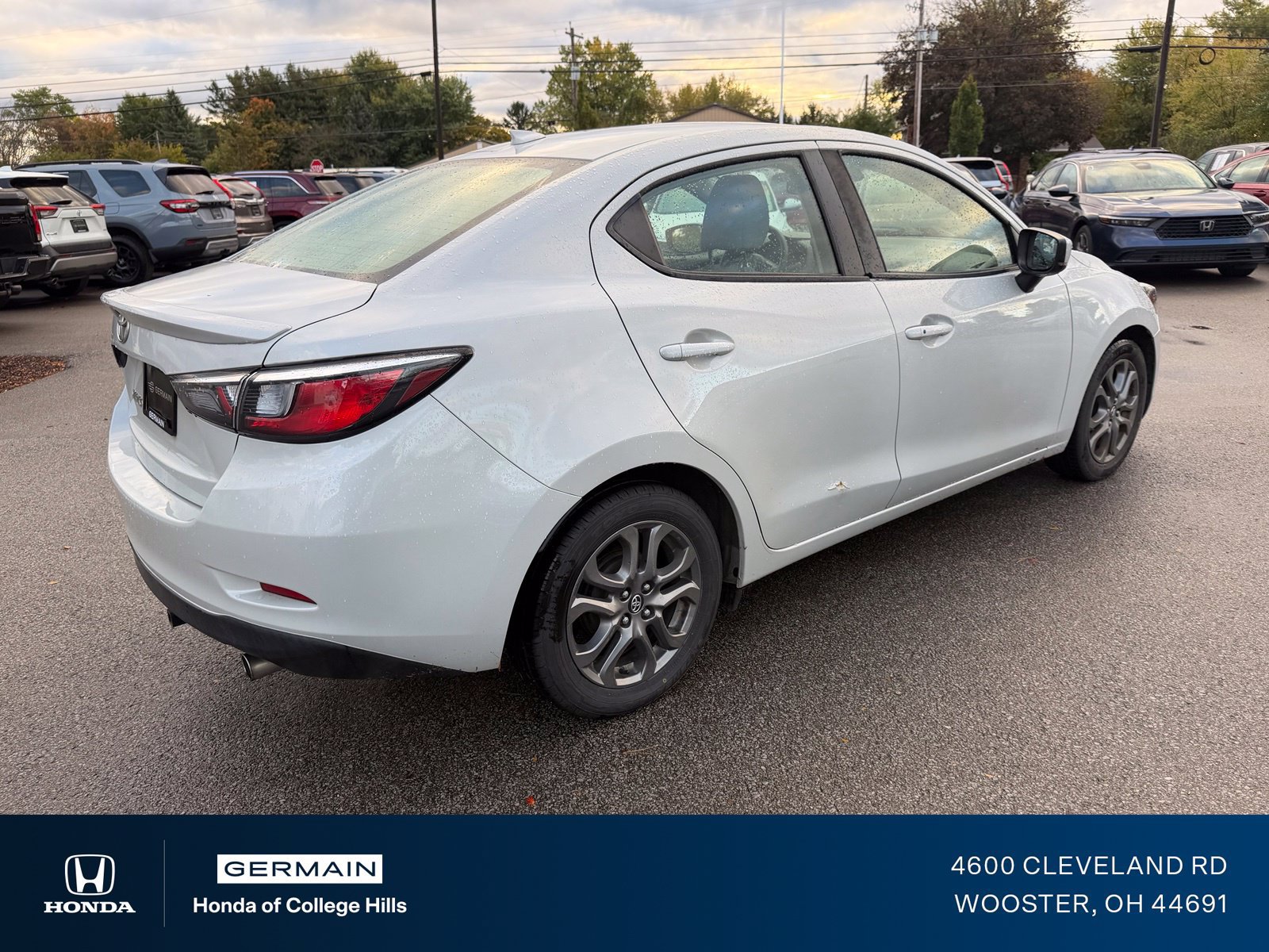 Used 2019 Toyota Yaris LE FWD image 7